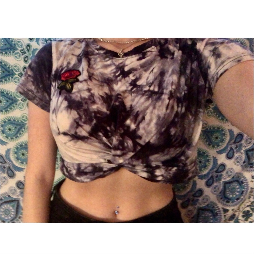 rose crop top